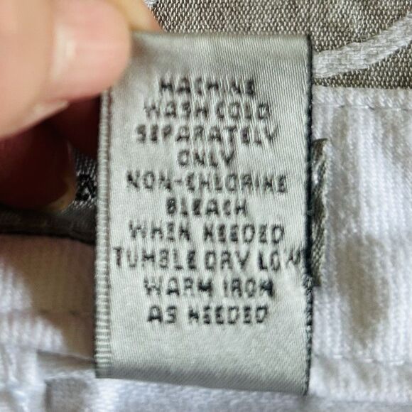 Chico's Platinum Denim Jeans Women M/1 White Ultimate Fit Zippers MidRise Casual - Picture 4 of 12